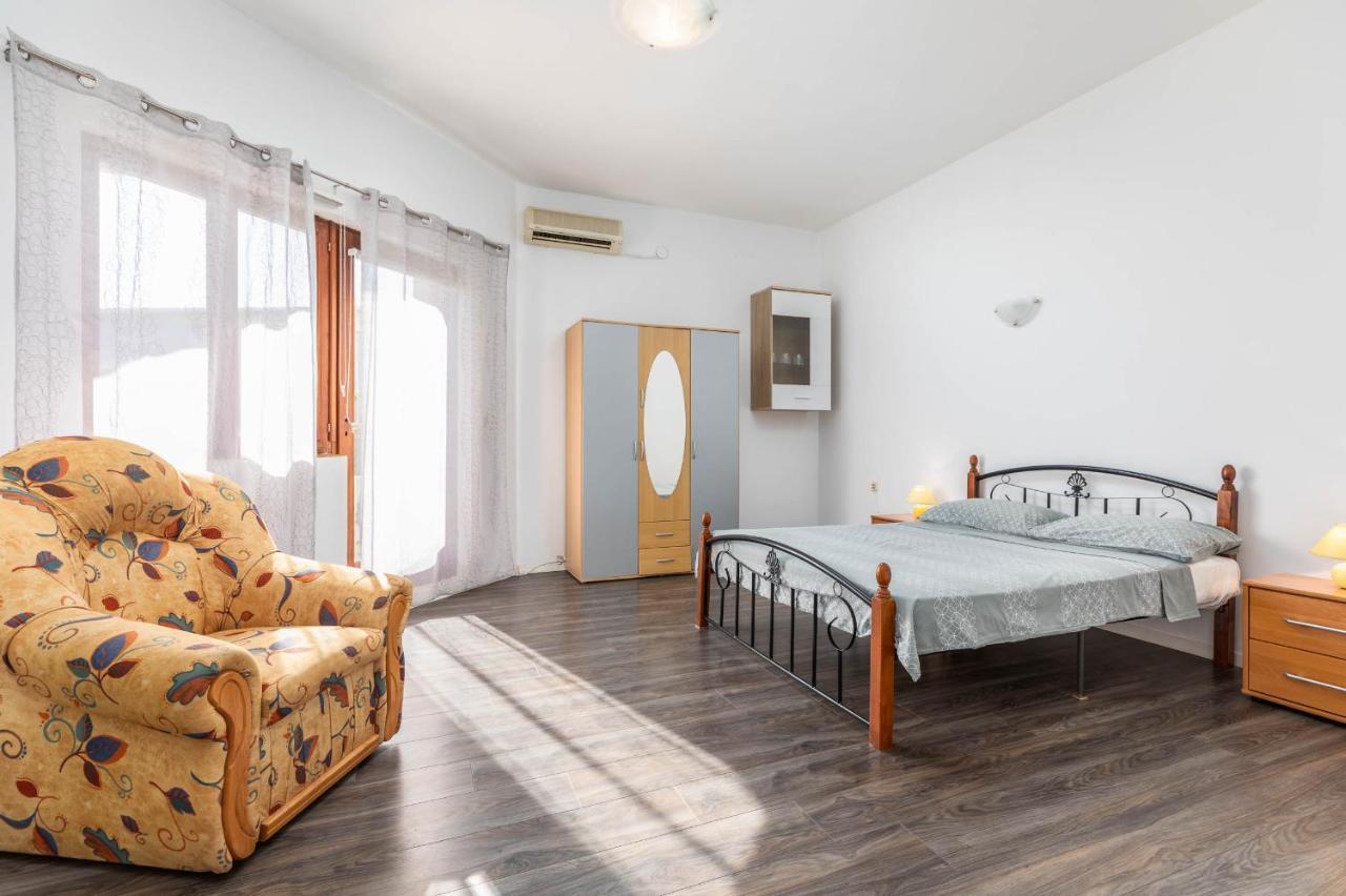 Apartman Mauro Pula Bagian luar foto